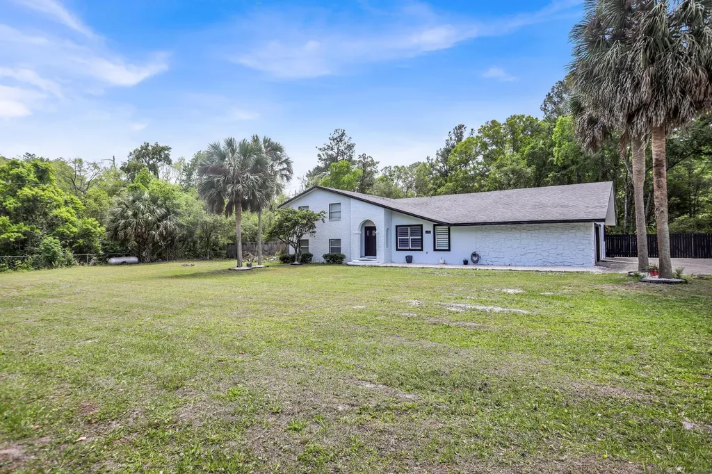 912 S 5th Street Macclenny FL 32063