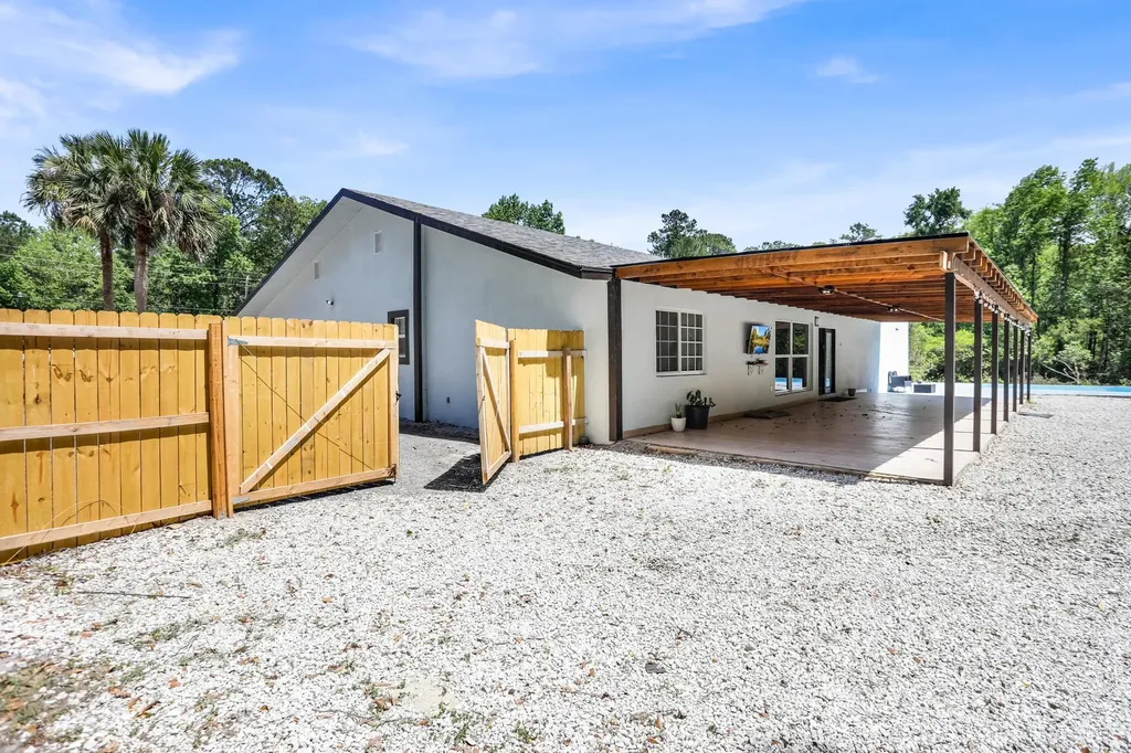 912 S 5th Street Macclenny FL 32063