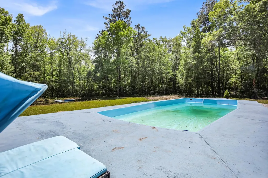 912 S 5th Street Macclenny FL 32063