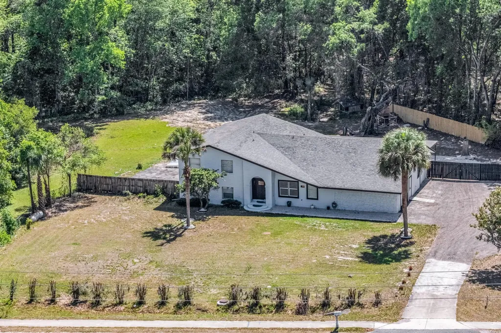 912 S 5th Street Macclenny FL 32063
