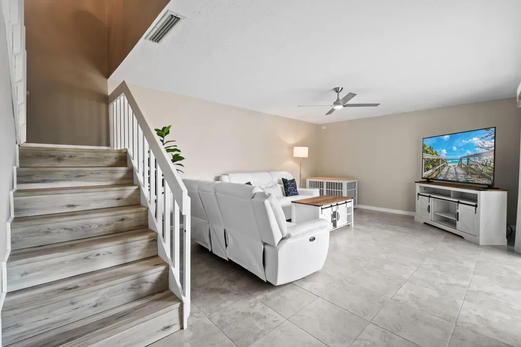 110 N Delaware Boulevard Jupiter FL 33458