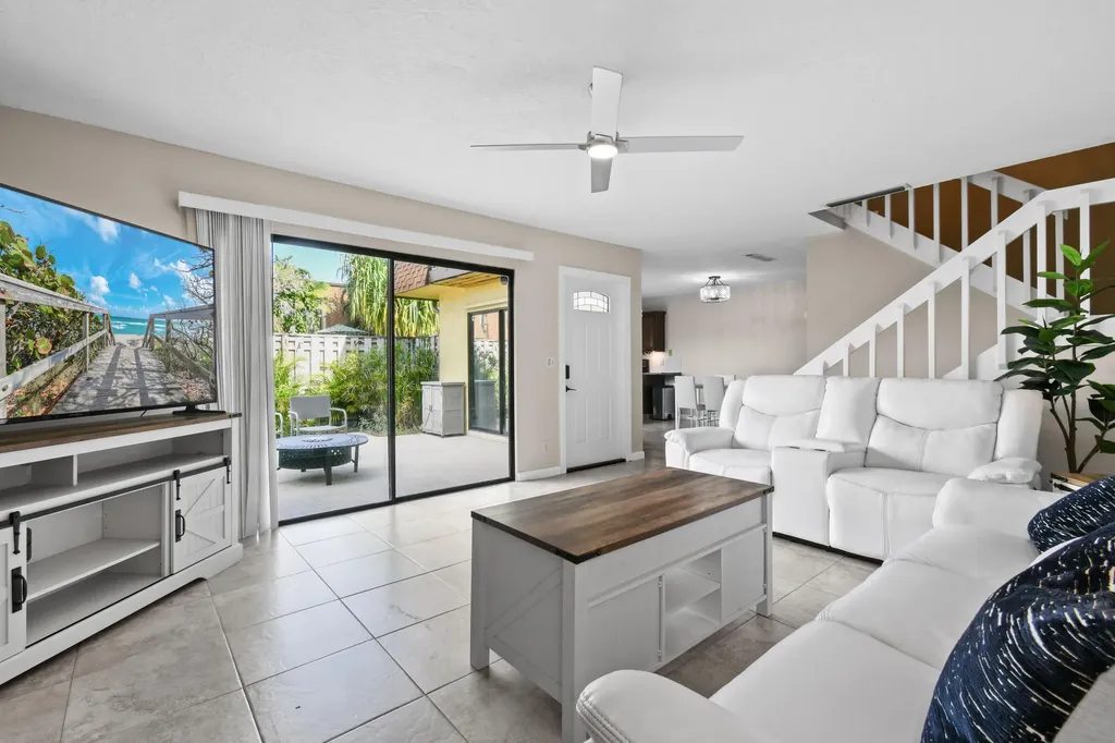 110 N Delaware Boulevard Jupiter FL 33458