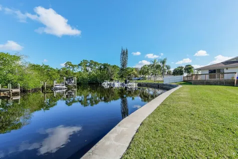 110 N Delaware Boulevard Jupiter FL 33458