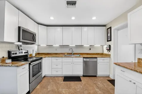 1010 Churchill Circle S West Palm Beach FL 33405