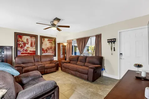 1010 Churchill Circle S West Palm Beach FL 33405