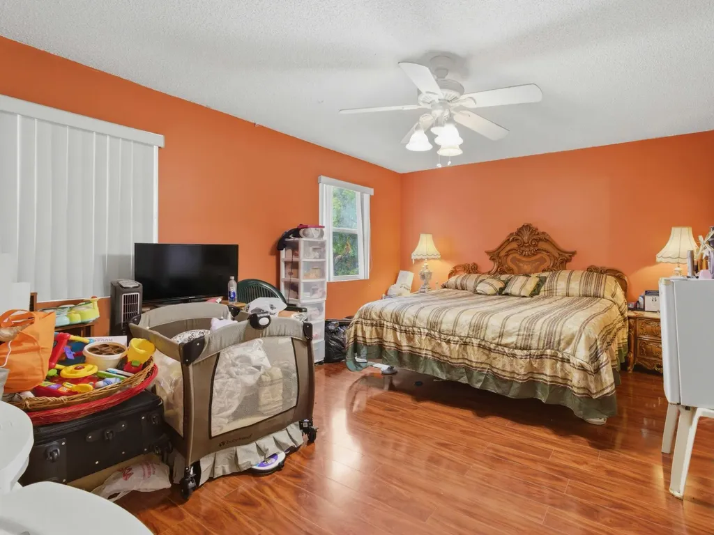 3920 Woodside Drive Coral Springs FL 33065
