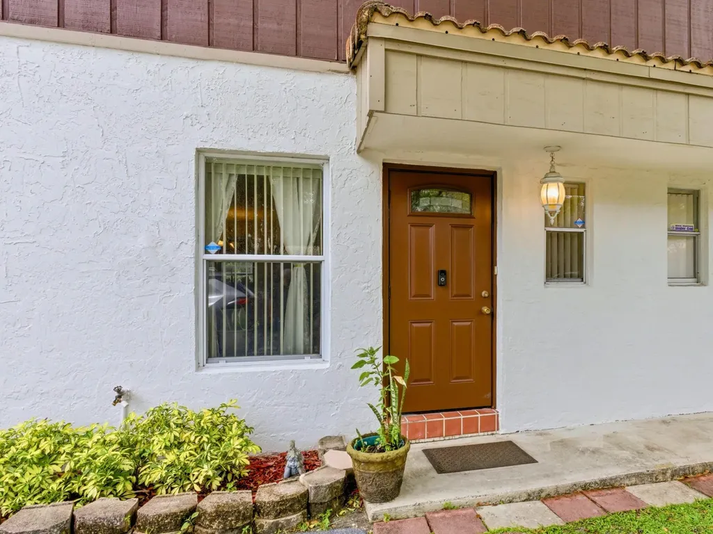3920 Woodside Drive Coral Springs FL 33065