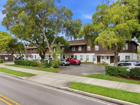 3920 Woodside Drive Coral Springs FL 33065