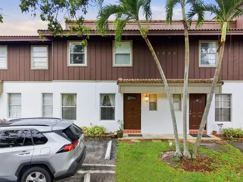 3920 Woodside Drive Coral Springs FL 33065