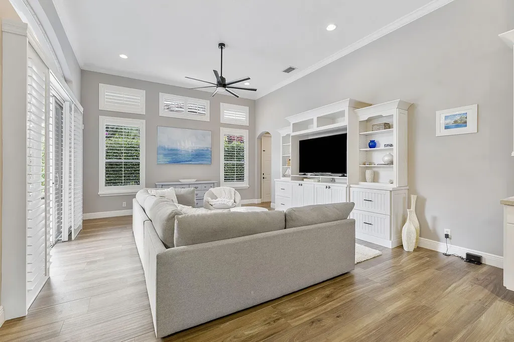 2903 Fontana Lane Royal Palm Beach FL 33411