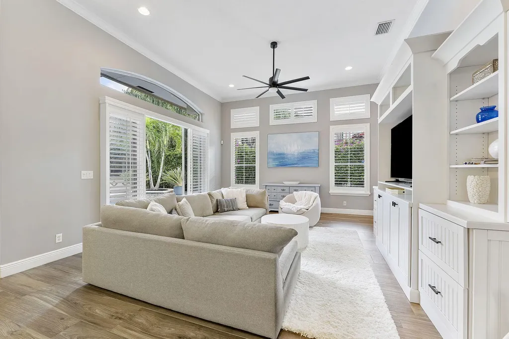 2903 Fontana Lane Royal Palm Beach FL 33411