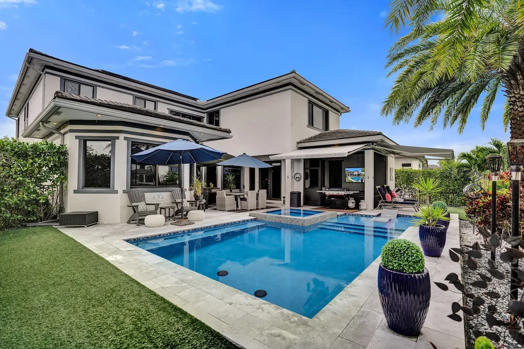 10514 N Lago Vista Circle Parkland FL 33076