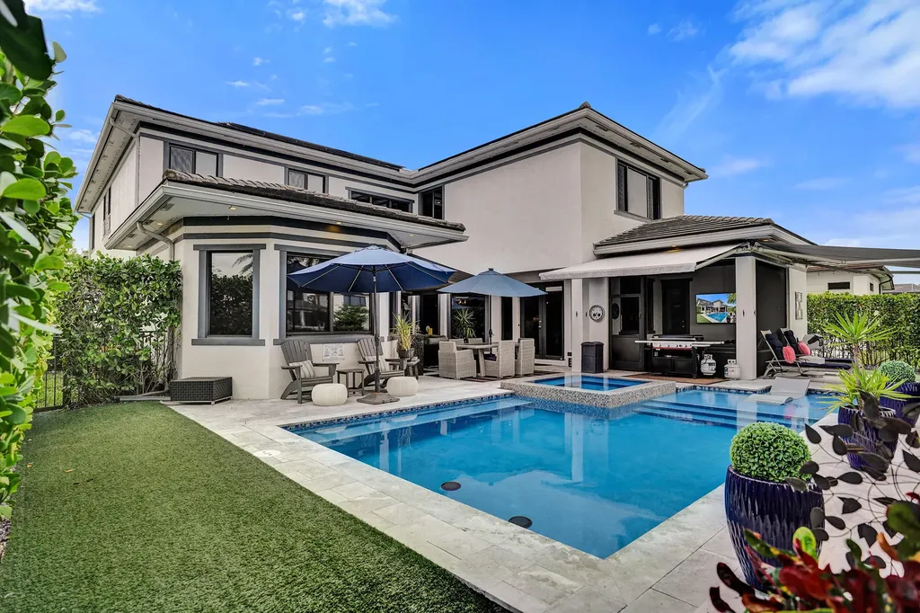 10514 N Lago Vista Circle Parkland FL 33076