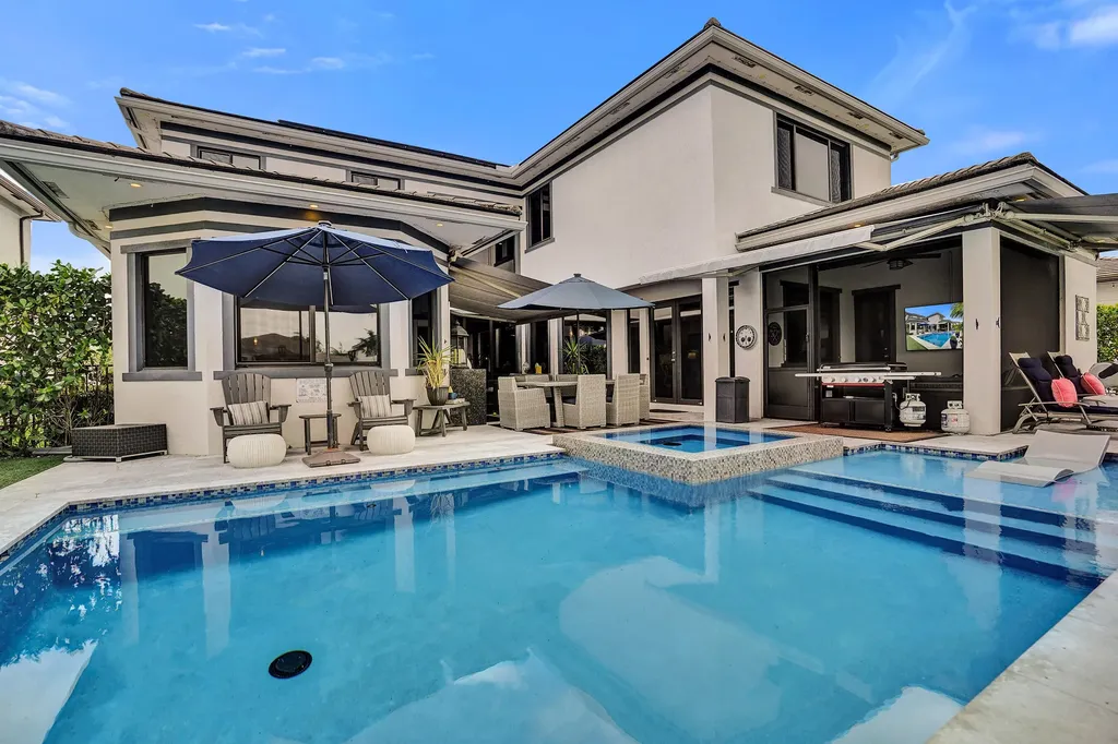 10514 N Lago Vista Circle Parkland FL 33076
