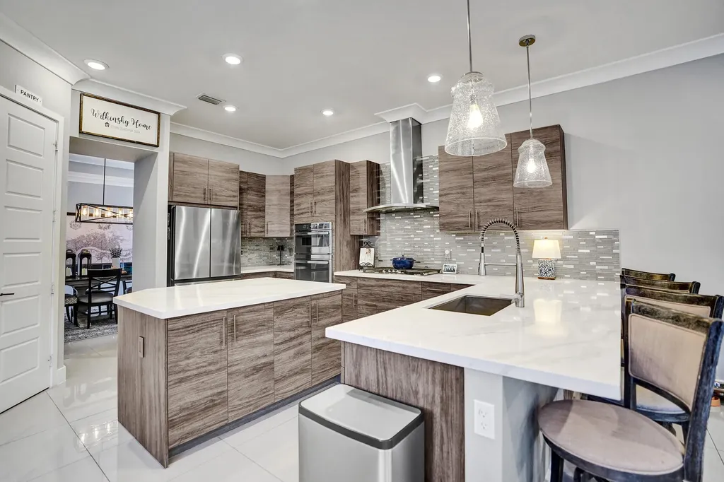 10514 N Lago Vista Circle Parkland FL 33076