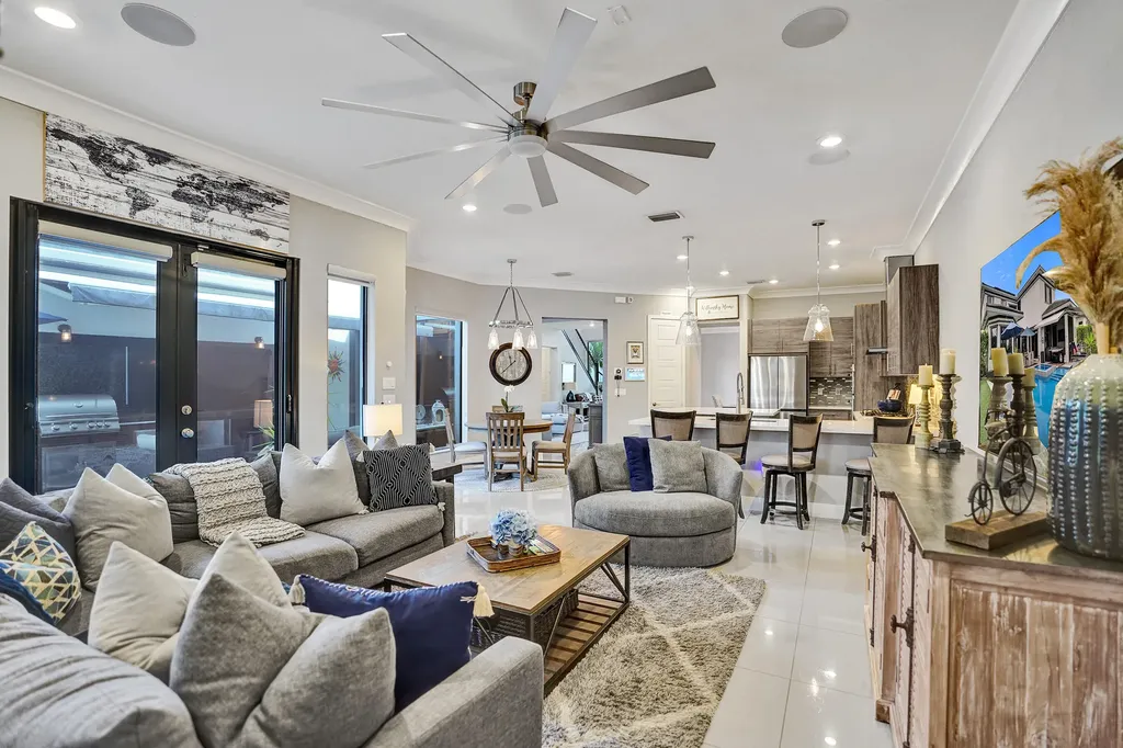 10514 N Lago Vista Circle Parkland FL 33076