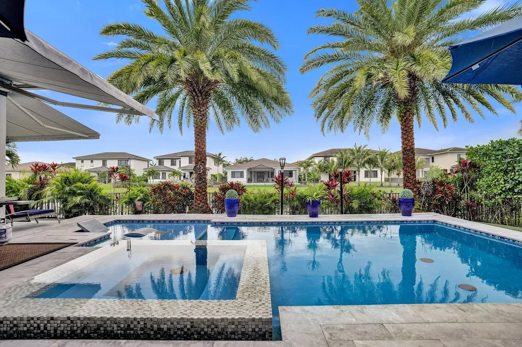 10514 N Lago Vista Circle Parkland FL 33076