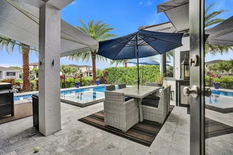 10514 N Lago Vista Circle Parkland FL 33076