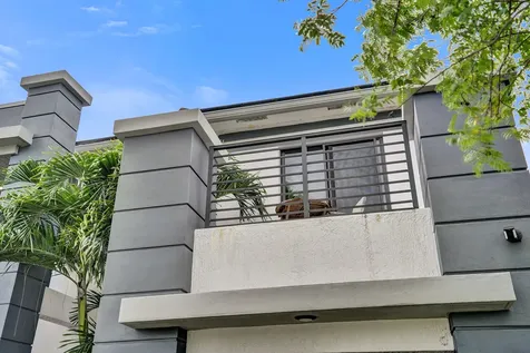 10514 N Lago Vista Circle Parkland FL 33076