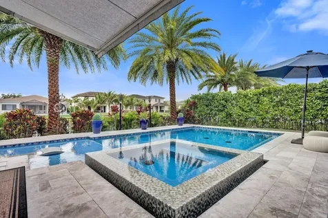 10514 N Lago Vista Circle Parkland FL 33076