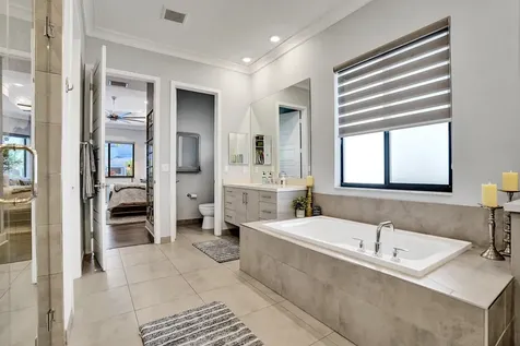 10514 N Lago Vista Circle Parkland FL 33076