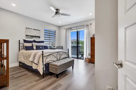 10514 N Lago Vista Circle Parkland FL 33076