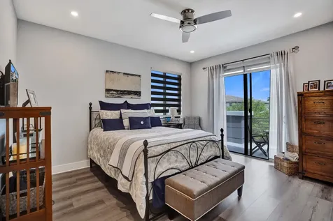 10514 N Lago Vista Circle Parkland FL 33076
