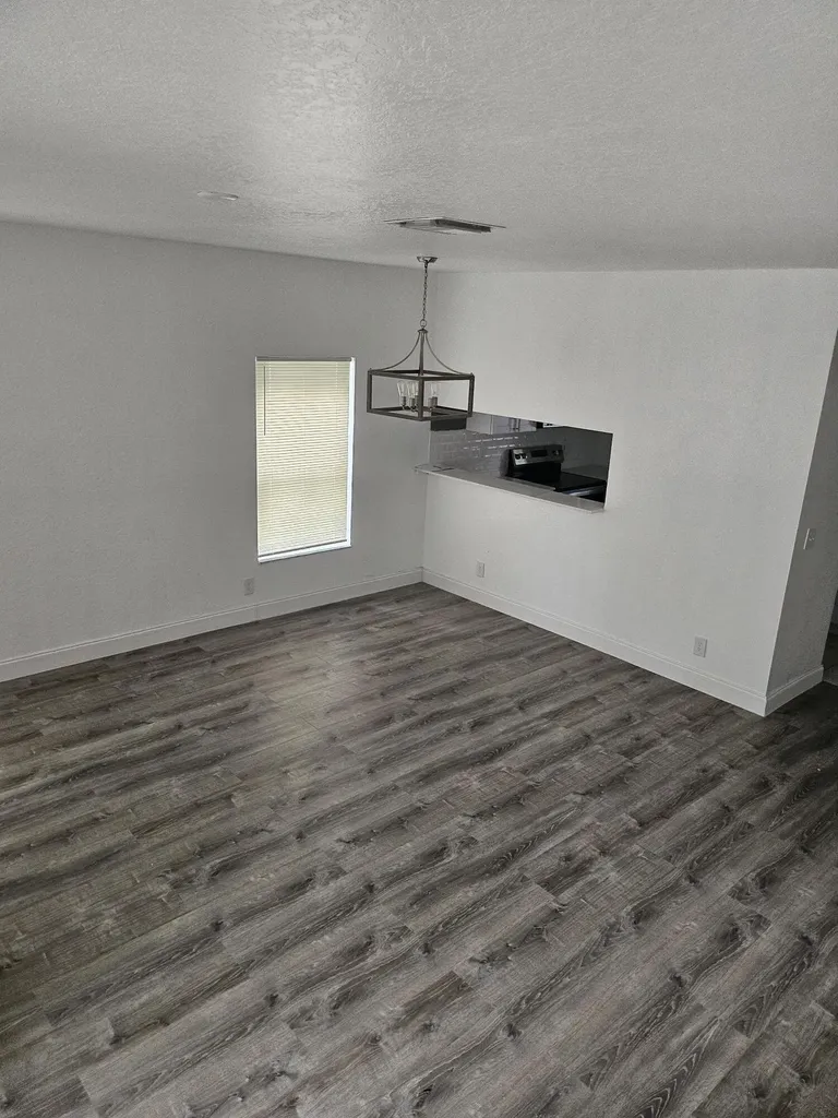 1193 Colonial Palms Way Palm Springs FL 33406
