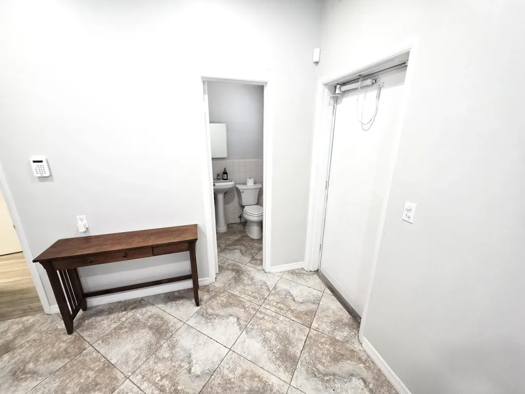 1315 N Dixie Highway Lake Worth Beach FL 33460