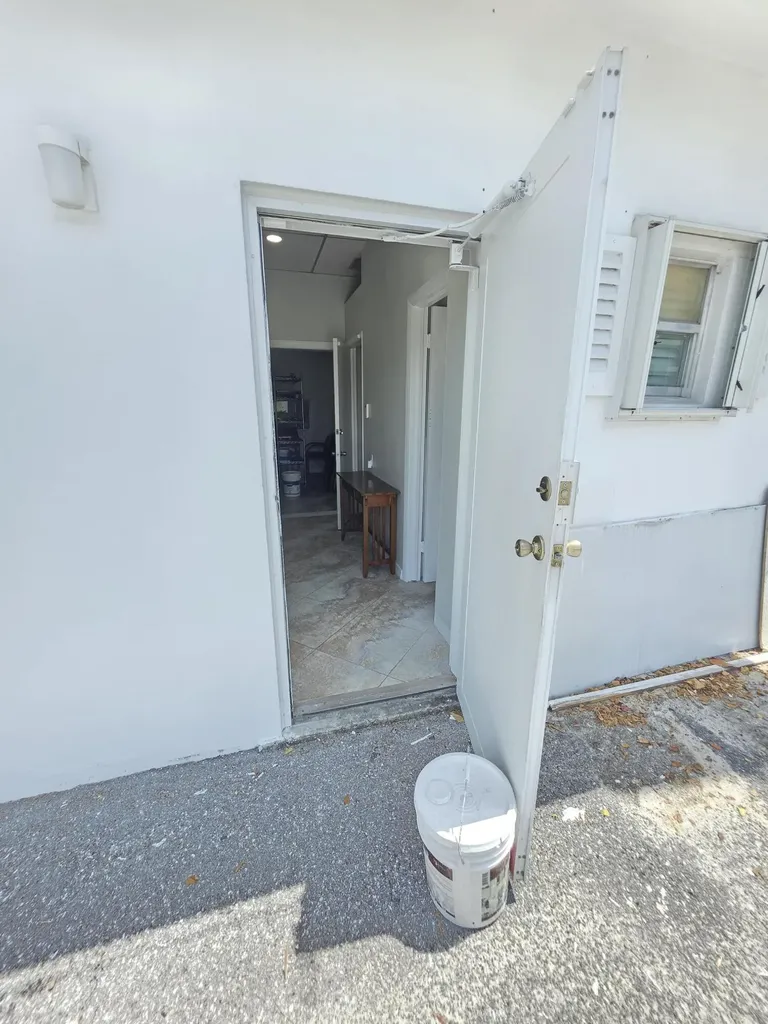 1315 N Dixie Highway Lake Worth Beach FL 33460