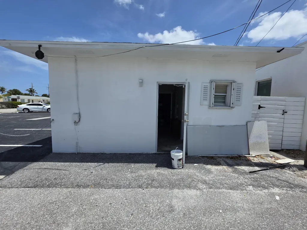 1315 N Dixie Highway Lake Worth Beach FL 33460