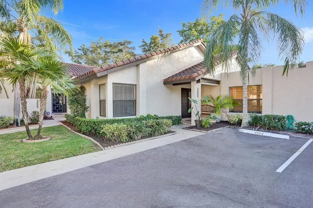 3008 Lake Shore Drive Deerfield Beach FL 33442