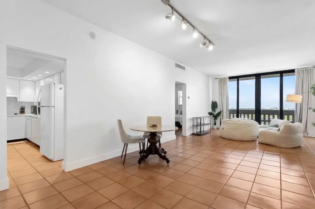 90 Edgewater Drive Coral Gables FL 33133
