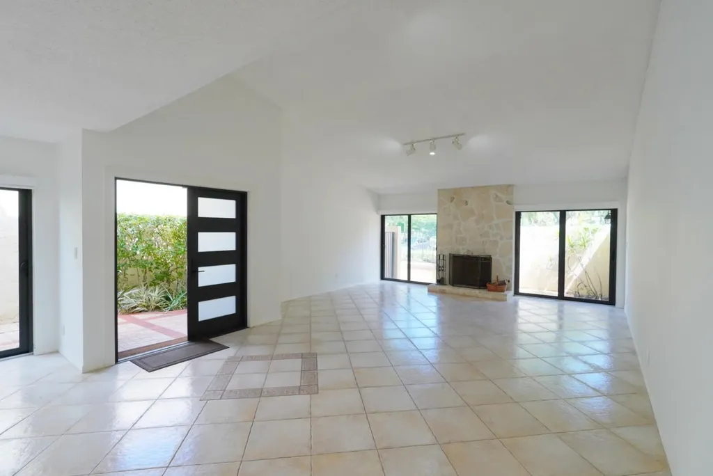 6829 Pradera Drive Boca Raton FL 33433