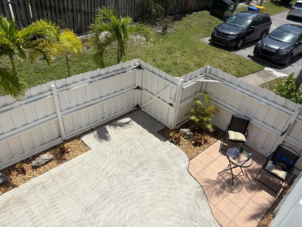 141 E Riverside Drive Jupiter FL 33469
