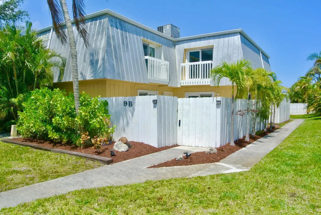 141 E Riverside Drive Jupiter FL 33469