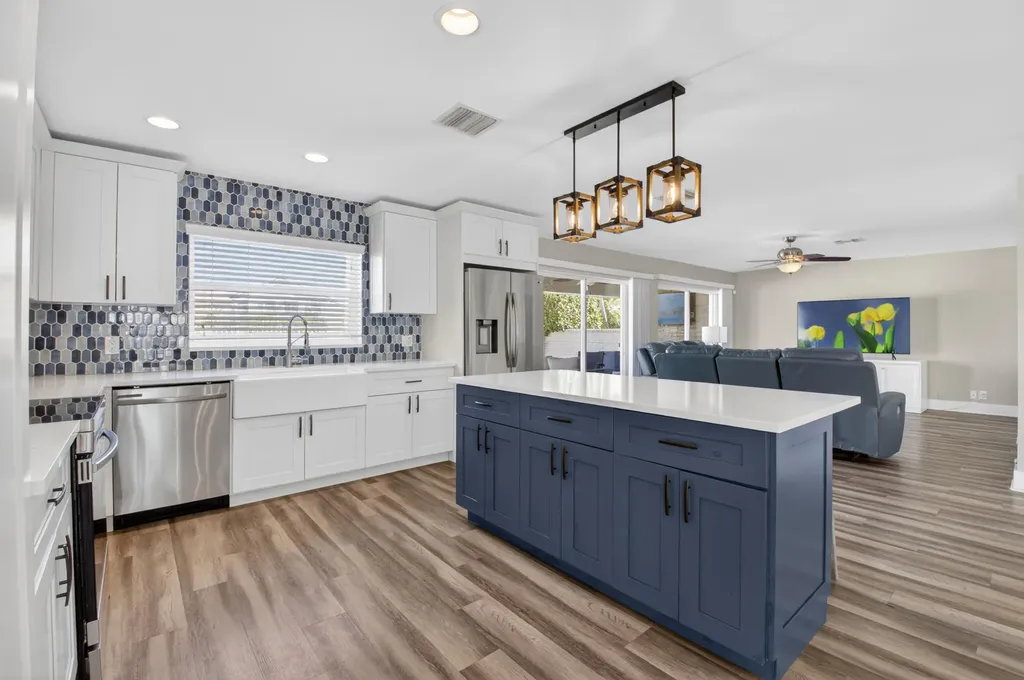 18247 Blue Lake Way Boca Raton FL 33498