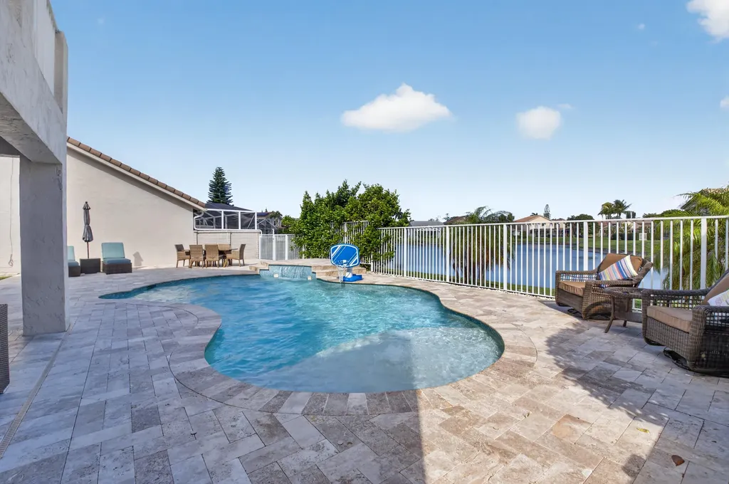18247 Blue Lake Way Boca Raton FL 33498