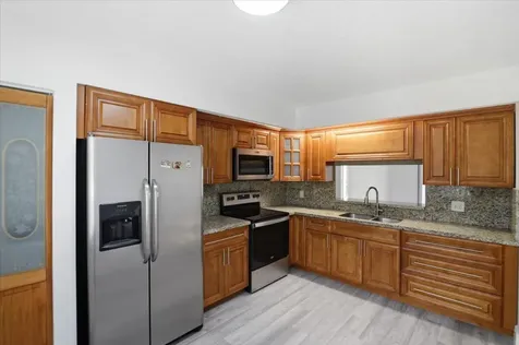 700 SW 128th Avenue Pembroke Pines FL 33027