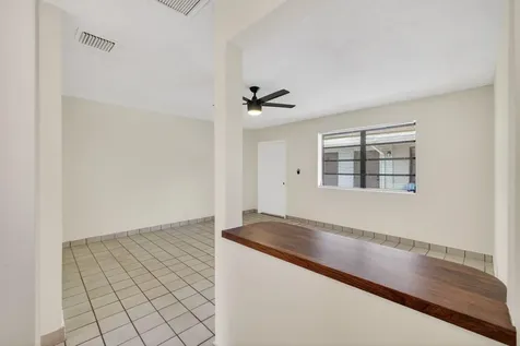 2500 SW 18th Terrace Fort Lauderdale FL 33315