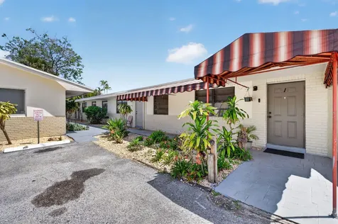 2500 SW 18th Terrace Fort Lauderdale FL 33315
