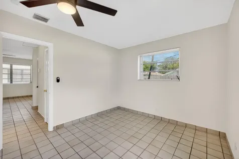 2500 SW 18th Terrace Fort Lauderdale FL 33315