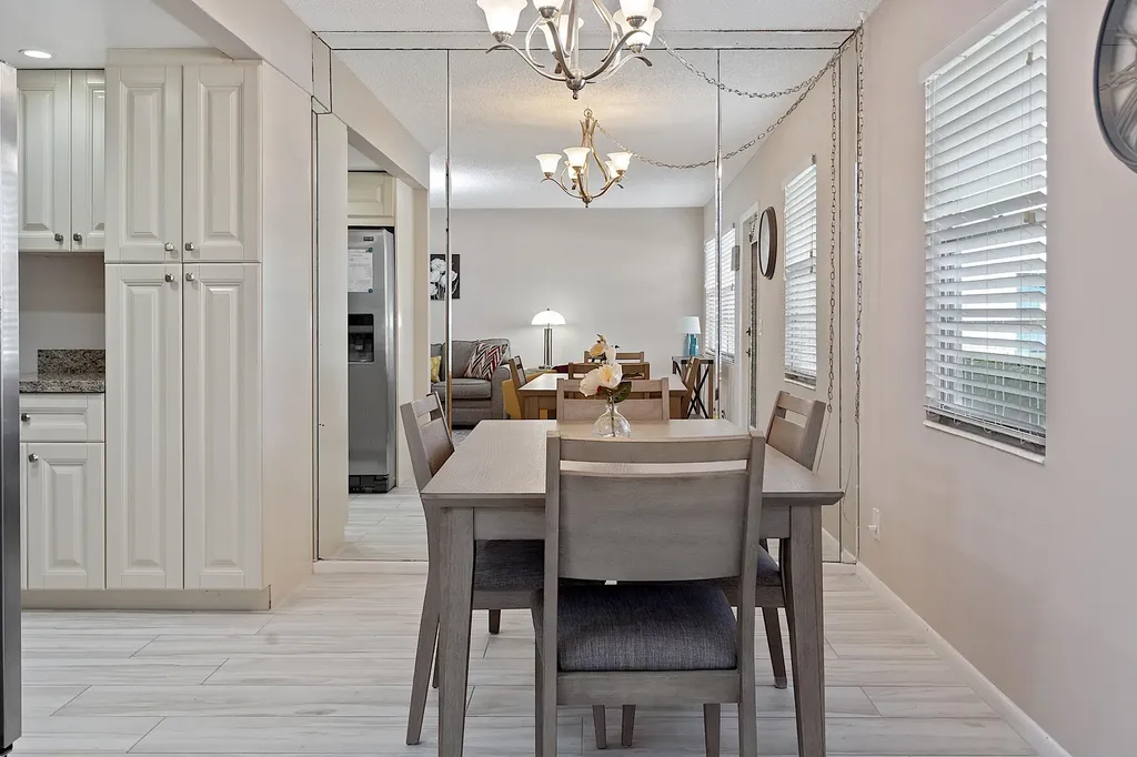 1032 Lincoln B Boca Raton FL 33434