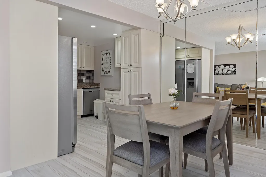 1032 Lincoln B Boca Raton FL 33434