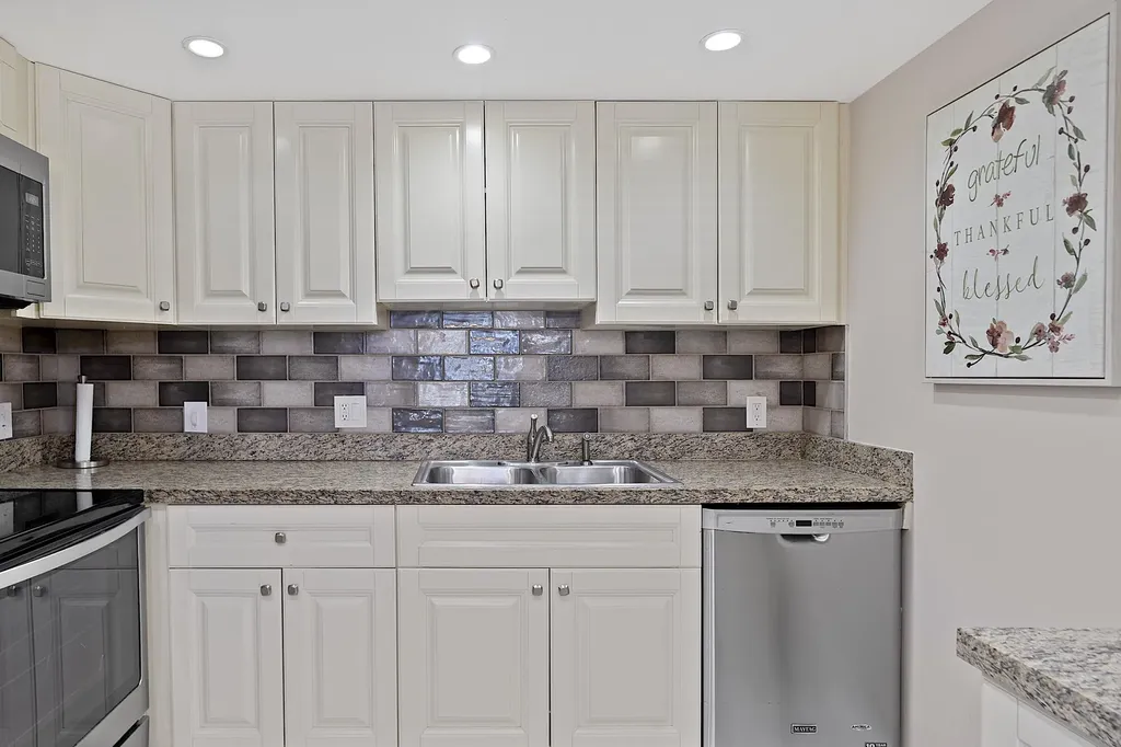1032 Lincoln B Boca Raton FL 33434