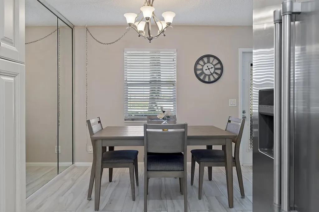 1032 Lincoln B Boca Raton FL 33434