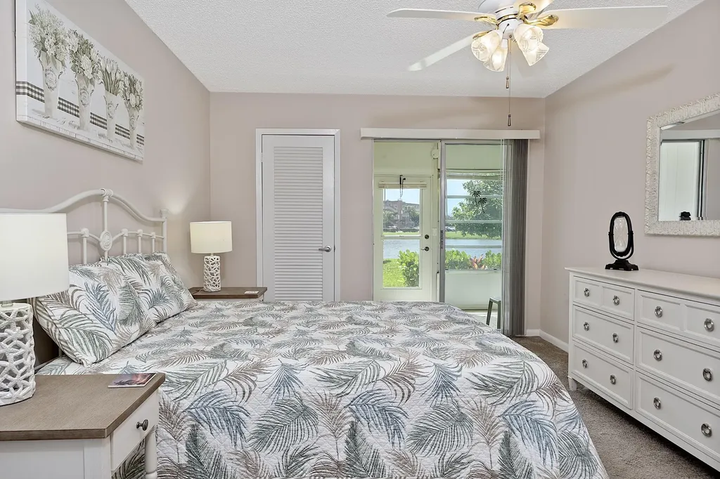 1032 Lincoln B Boca Raton FL 33434