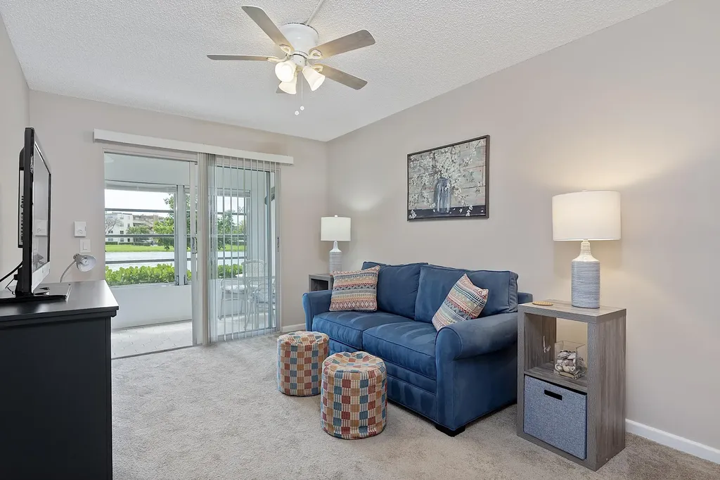 1032 Lincoln B Boca Raton FL 33434