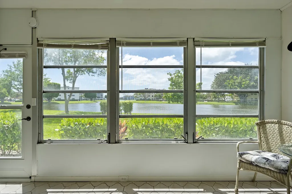 1032 Lincoln B Boca Raton FL 33434