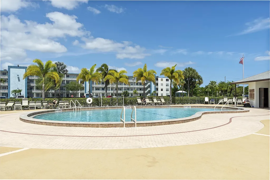 1032 Lincoln B Boca Raton FL 33434